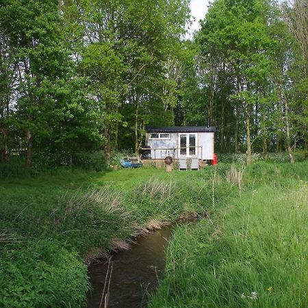 Cherry Tub In The Orchard. Cozy Getaway Stillington Экстерьер фото