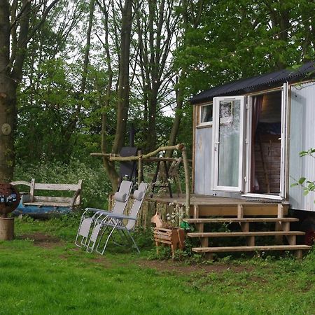 Cherry Tub In The Orchard. Cozy Getaway Stillington Экстерьер фото
